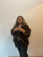 Mantella di visone con cappuccio e cintura